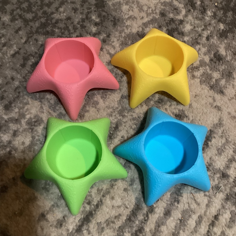 Starfish 4-Pack Beach Cup Holders, Sand-Free Drink Holders with mesh bag